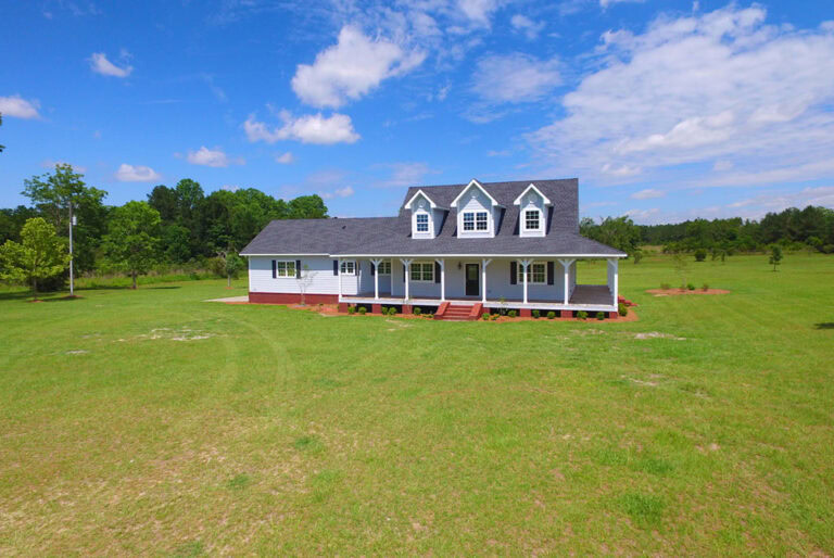 This Home in the Country Has Come to Town!
